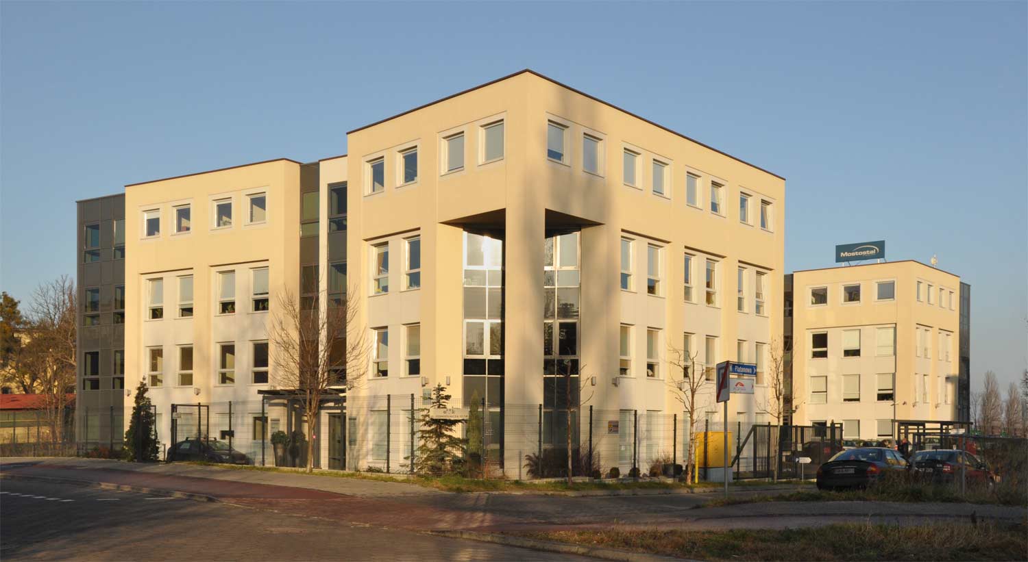 Sopot ul. Rzemieślnicza 17-19: budynek biurowy